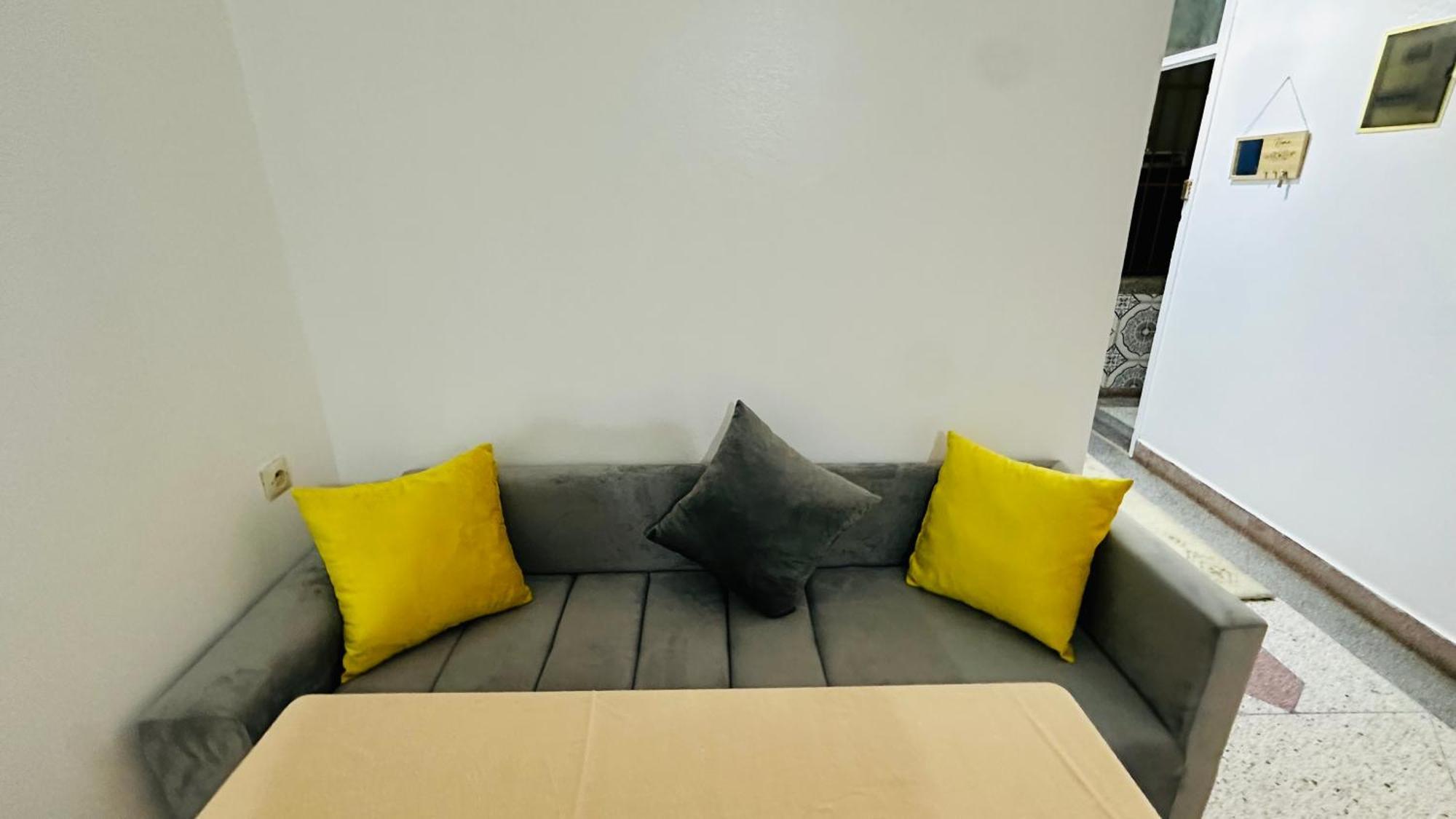 Karaz Homestay Grand Appartement Avec Rooftop Monte Arrouit Exteriör bild