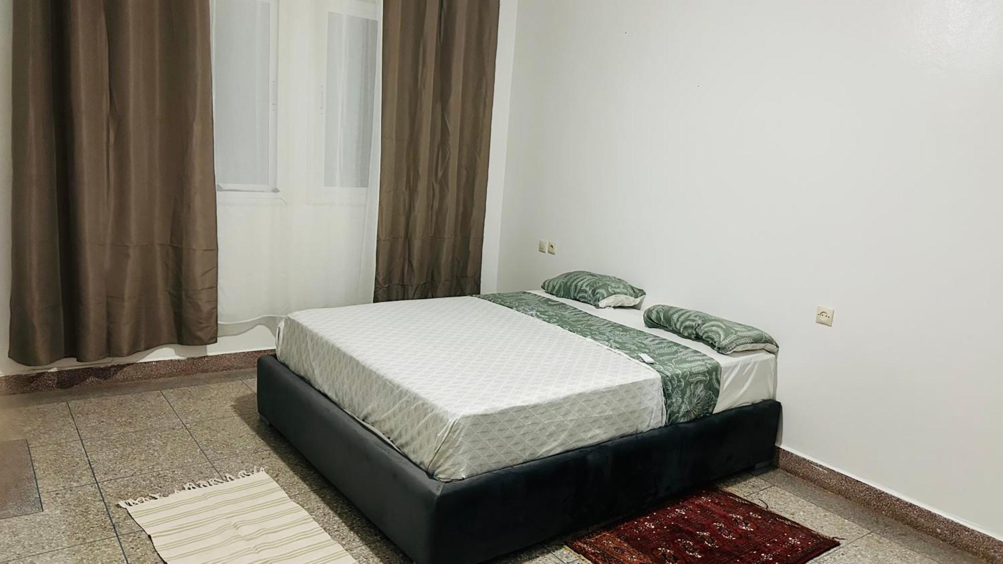 Karaz Homestay Grand Appartement Avec Rooftop Monte Arrouit Exteriör bild
