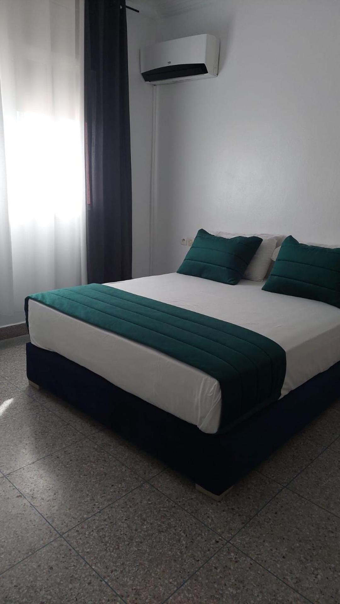 Karaz Homestay Grand Appartement Avec Rooftop Monte Arrouit Exteriör bild