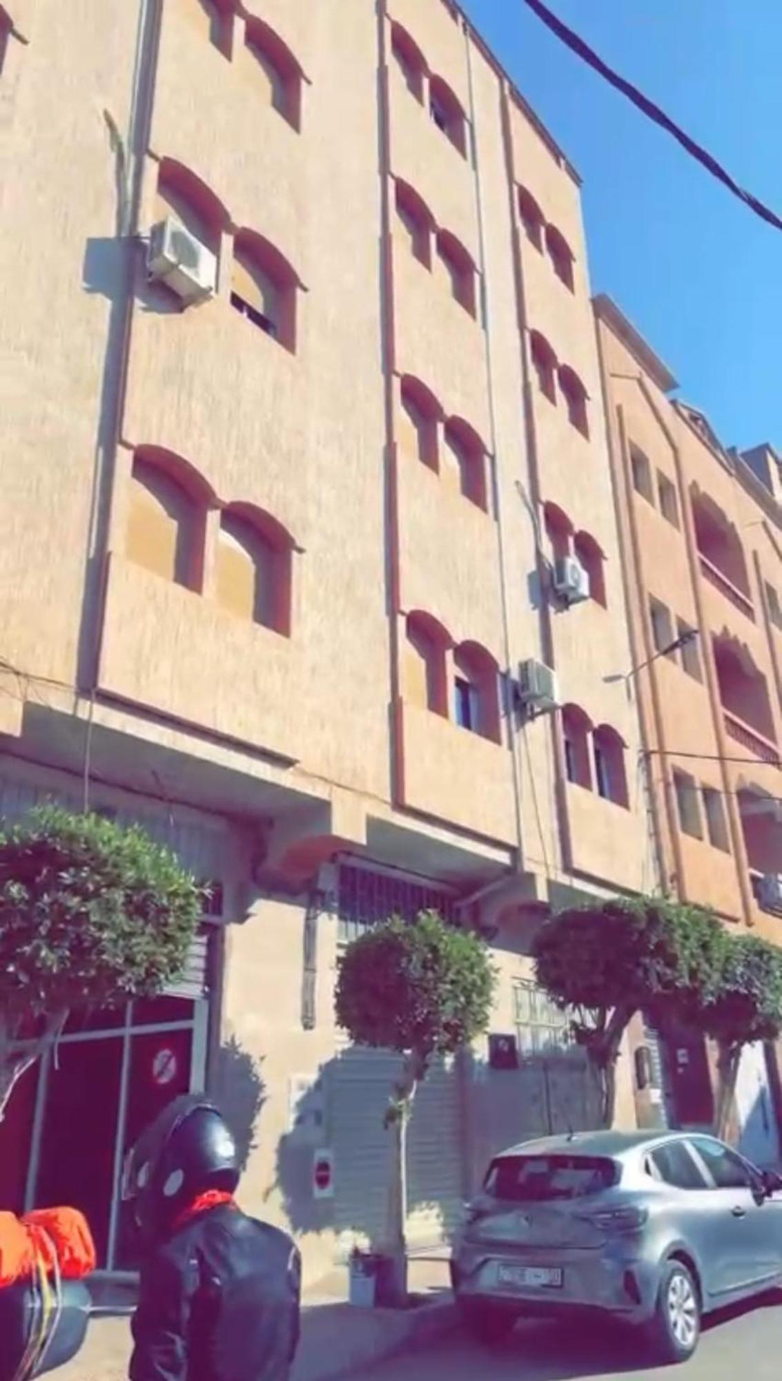 Karaz Homestay Grand Appartement Avec Rooftop Monte Arrouit Exteriör bild